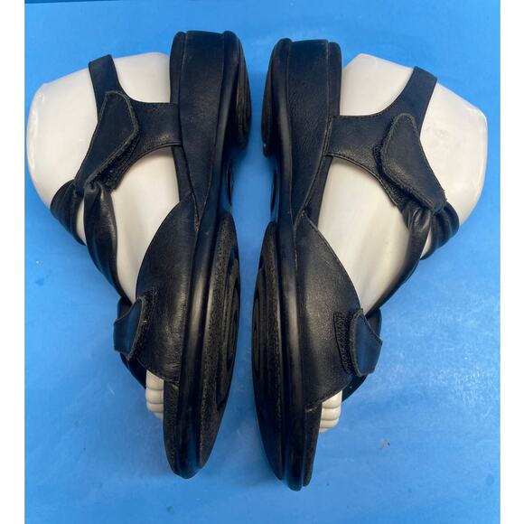 Clarks Artisan Sandals Womens 8 M Strappy Black Leather Hook & Loop - Picture 10 of 12